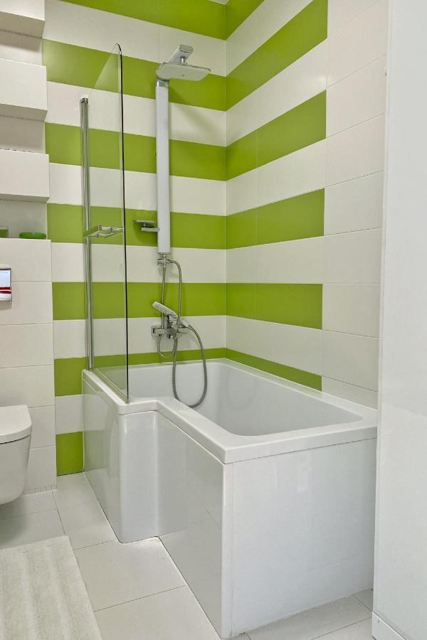 Capital Towers - Apartament Pop-Art Z Widokiem Na Rzeke Rzeszów Buitenkant foto