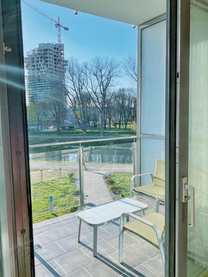 Capital Towers - Apartament Pop-Art Z Widokiem Na Rzeke Rzeszów Buitenkant foto